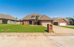 301 Club House Drive, Shawnee, OK 74801