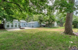 1833 SW Wayne AVE, Topeka, KS 66614