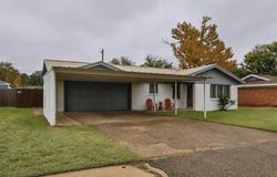1205 9th Street, Shallowater, TX 79363