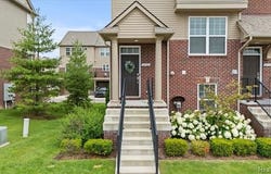 2582 Helmsdale Circle, Rochester, MI 48307