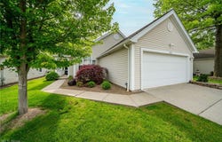 19374 Lauren Way, Strongsville, OH 44149