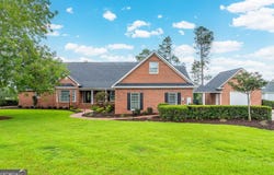 161 Green Tree Drive, Broxton, GA 31519