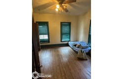 912 E Fourth, Ottumwa, IA 52501