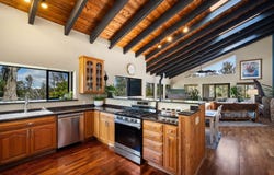 1065 Ehu Rd, Makawao, HI 96768
