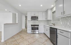 407 Magnolia St, Bastrop, TX 78602