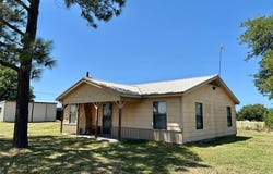 166 County Road 34650, Sumner, TX 75418