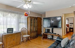 895 Harrison Street, Florissant, MO 63031
