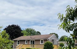 209 Casey Dr, Chicopee, MA 01020