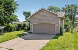1220 N Piatt Ave, Wichita, KS 67214
