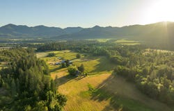 701 Messinger Road, Williams, OR 97544