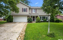1021 E MADISON Street, Morton, IL 61550