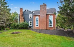 207 N Hayden Parkway, Hudson, OH 44236