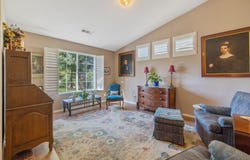 2728 W Oakridge Avenue, Visalia, CA 93291