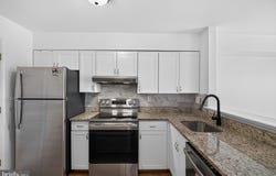 1056 WARWICK, STERLING, VA 20164