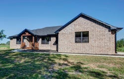 1909 Thomas Road, Norwood, MO 65717