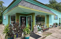 1253 S IRWIN Avenue, GREEN BAY, WI 54301