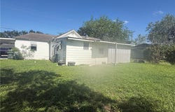 1700 S Cameron Street, Alice, TX 78332