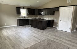 315 S Wallace Street, Uhrichsville, OH 44683