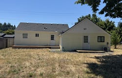 550 W N ST, Springfield, OR 97477