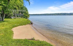 3275 S Sunrise Lane, Lake Leelanau, MI 49653