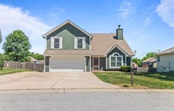 3605 NW Pier Court, Blue Springs, MO 64015