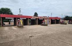 600 14th St, Arnold, PA 15068
