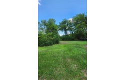300 E Davitt St, Eagle Lake, TX 77434
