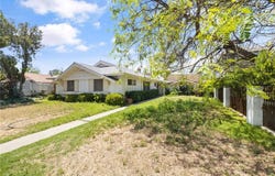 10139 Hayvenhurst Avenue, North Hills, CA 91343