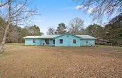 1189 Centerview Road, Pineland, TX 75968
