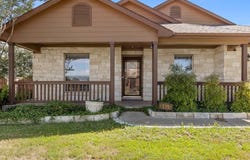 135 Parkland DR, Cedar Creek, TX 78612