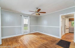 906 N B St, Lenoir City, TN 37771