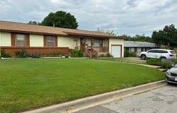 210 N Avenue T, Clifton, TX 76634