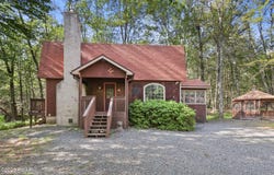83 Oak Circle, Lake Ariel, PA 18436