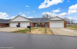 6713 Eagle Wood Dr, Louisville, KY 40272