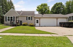 415 E Washington Street, Le Center, MN 56057