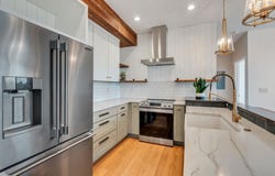 3066 W DESERT LILY Dr N, Lehi, UT 84043