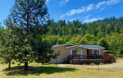2720 Hugo Road, Merlin, OR 97532