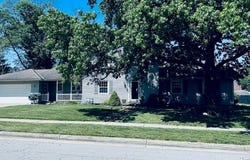 920 Woodbine, Willard, OH 44890