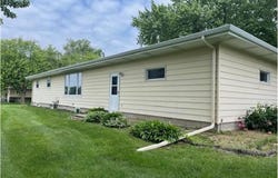 200 Amsterdam Avenue E, Hollandale, MN 56045
