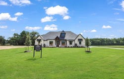 313 Wrangler Court, Weatherford, TX 76085