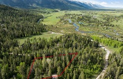 5725 W CADDIS FLY Drive, Wilson, WY 83014