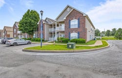 6401 Brookfield Court Drive, St Louis, MO 63129