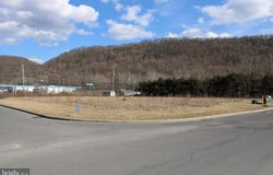 PLAZA Drive lot: 1, KEYSER, WV 26726