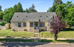 2101 Vincent Avenue N, Minneapolis, MN 55411