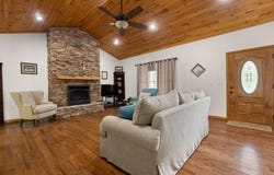 105 STATE HIGHWAY 190, Pineville, KY 40977