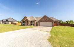25043 DoeCreek Trail, Purcell, OK 73080