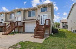 1425 Easton Ln, NorthLiberty, IA 52317