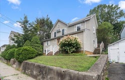 45 Stoll St, Netcong Boro, NJ 07857-1615