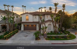 19055 Redford Lane, Huntington Beach, CA 92648