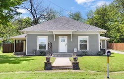 500 E Criner Street, Grandview, TX 76050